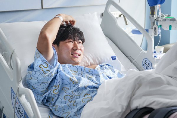 早日复健  ！深圳新鹏城官方：张昱杰已完成手术 手术圆满成功